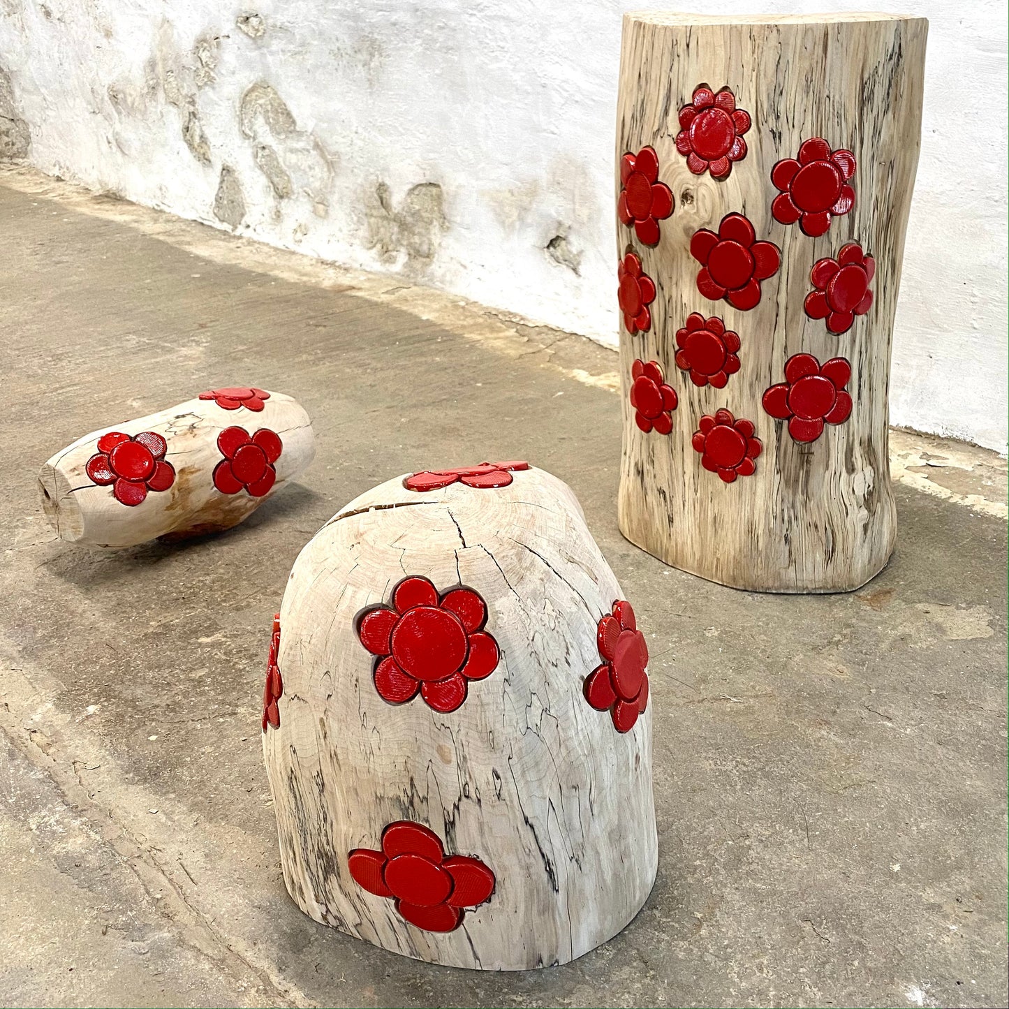 Janis Stemmermann | Red Flower Tile (Chunk), 2021